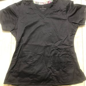 Vera Bradley NWOT Scrub Top